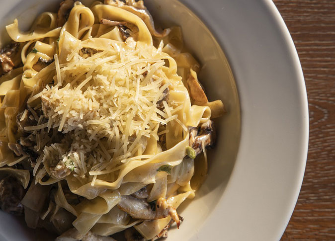 پاستا آلفردو؛ غذای ایتالیایی مقوی و پر کالری