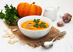 سوپ کدو حلوایی مناسب برای فصل های سرد سال